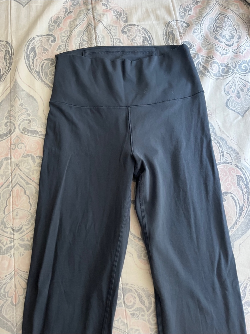 Old Navy Active Studio Smooth High Rise Leggings - Picture 3 of 5